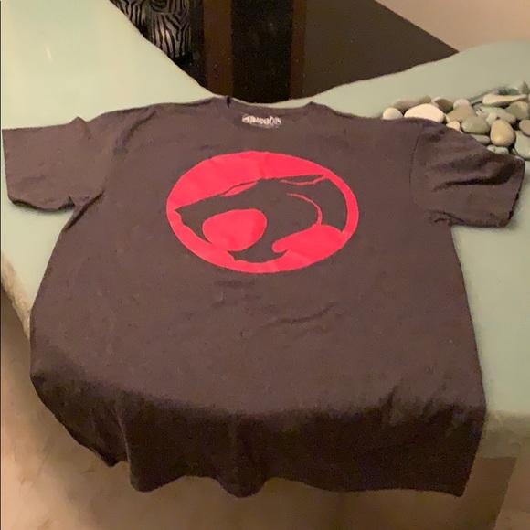 ThunderCats shirt dark heather grey w/ red print - Picture 2 of 3
